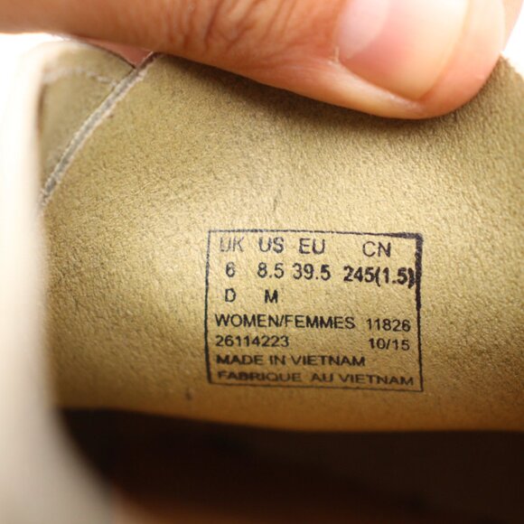 Clarks Originals Shoes Women's 8.5 Light Green  Chukka Ankle Desert Boots Crepe - Picture 3 of 11